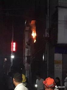 救火现场吃瓜,吃瓜群众见证英勇救援瞬间